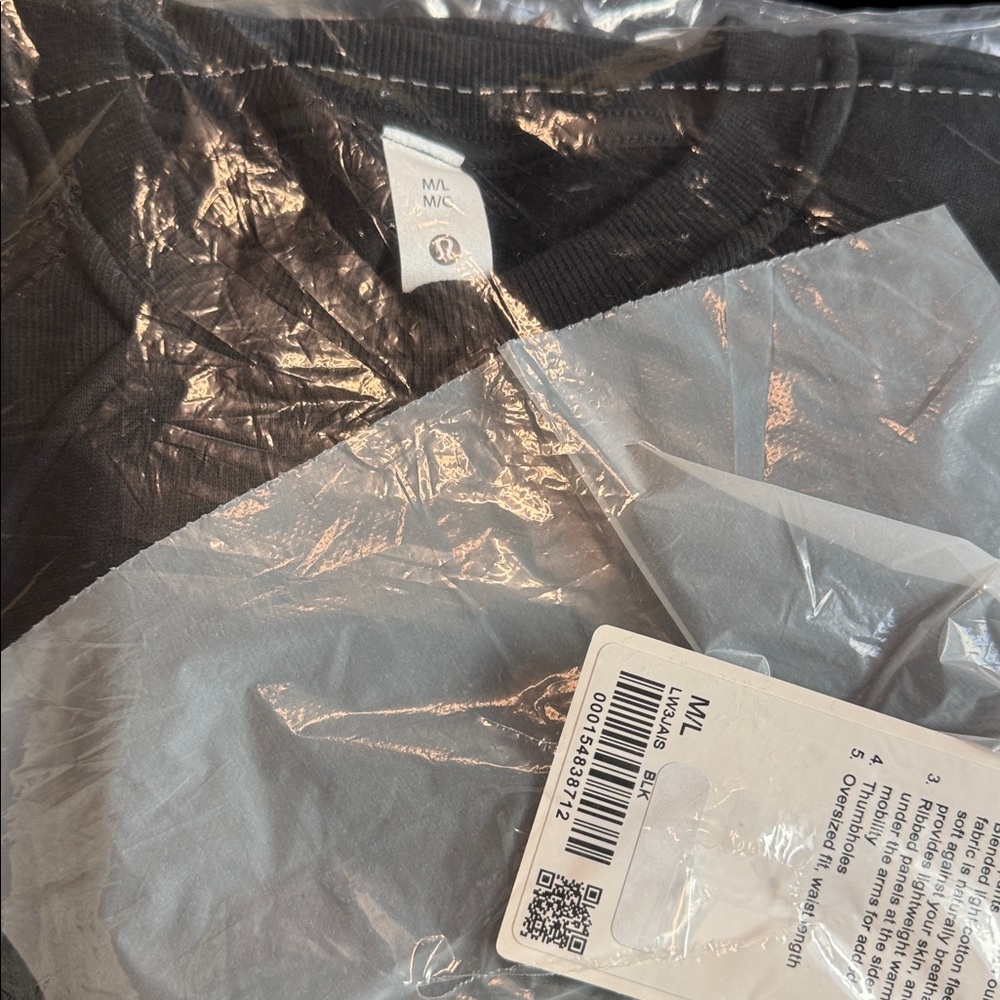 Lululemon Scuba Oversized Pullover *Wordmark
Black - Picture 7 of 8